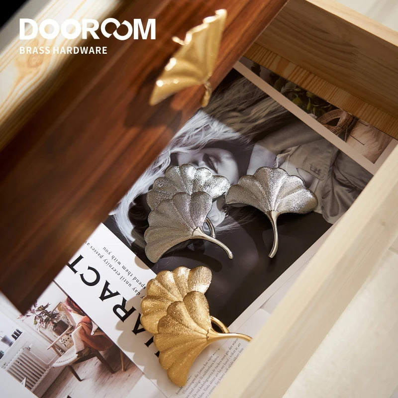 Dooroom Brass Handles Gold Silver Furniture Pulls Natural Light Luxury Wardrobe Dresser Cupboard Cabinet Drawer Pulls Knobs