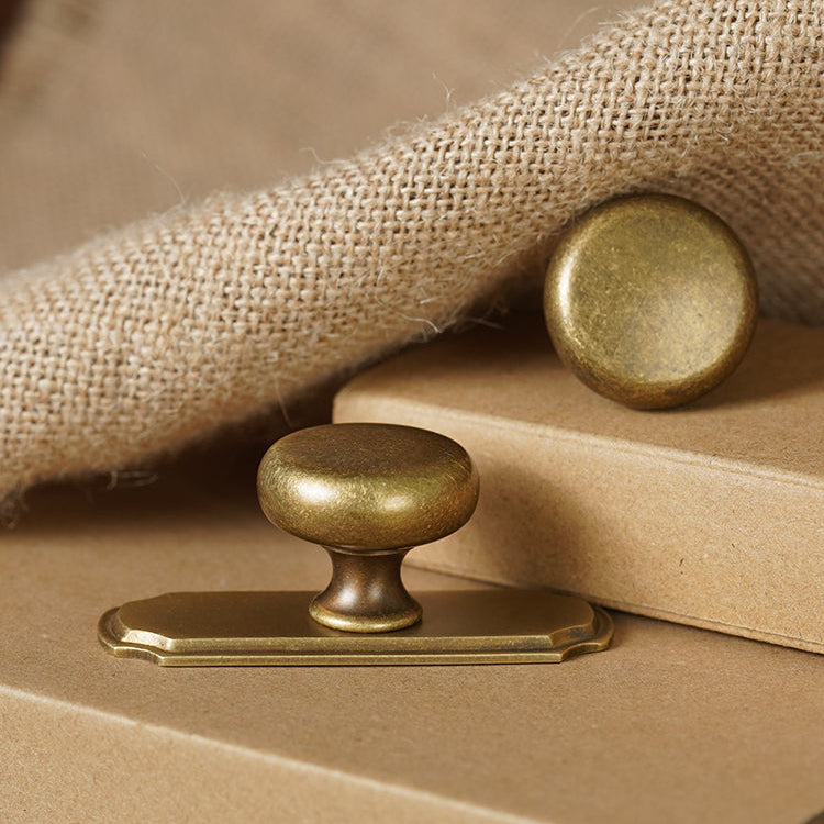 DOOROOM Retro Brass Handles Pulls With Base Home Cupboard Wardrobe Dresser Shoe Box Drawer Cabinet Knob Kitchen Hardware Tools