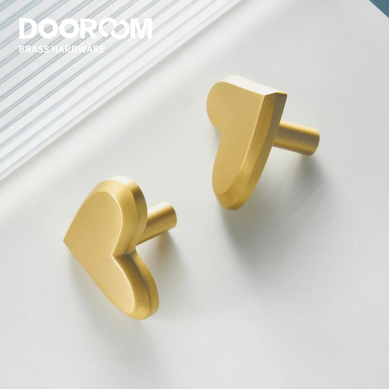 Dooroom Brass Heart Shaped Furniture Handles Wardrobe Dresser Cupboard Cabinet Drawer Shoe Box Knobs Clothes Hangers Wall Hooks