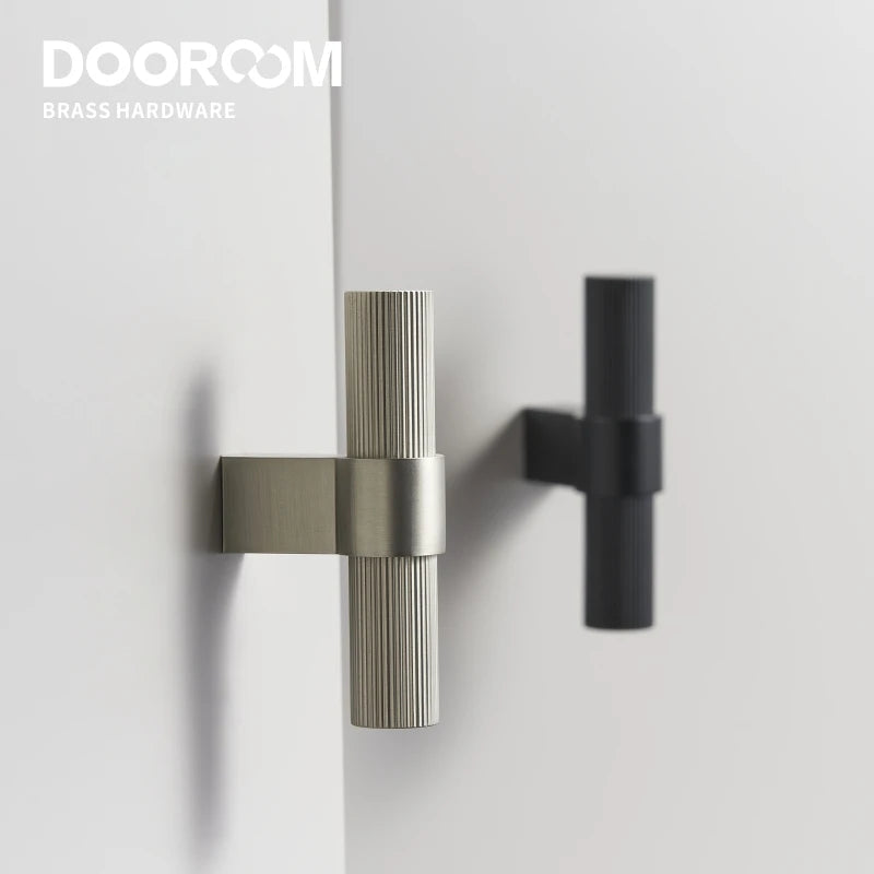 Dooroom 黄铜家具把手现代条纹橱柜衣柜梳妆台鞋盒抽屉柜把手 T 型把手