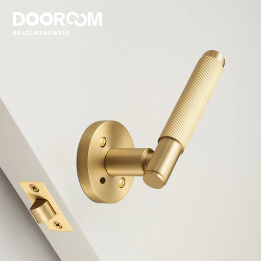 DOOROOM 美国标准 2-1/8 英寸孔黄铜隐私通道锁套装条纹杆圆形面板内门壁橱假把手