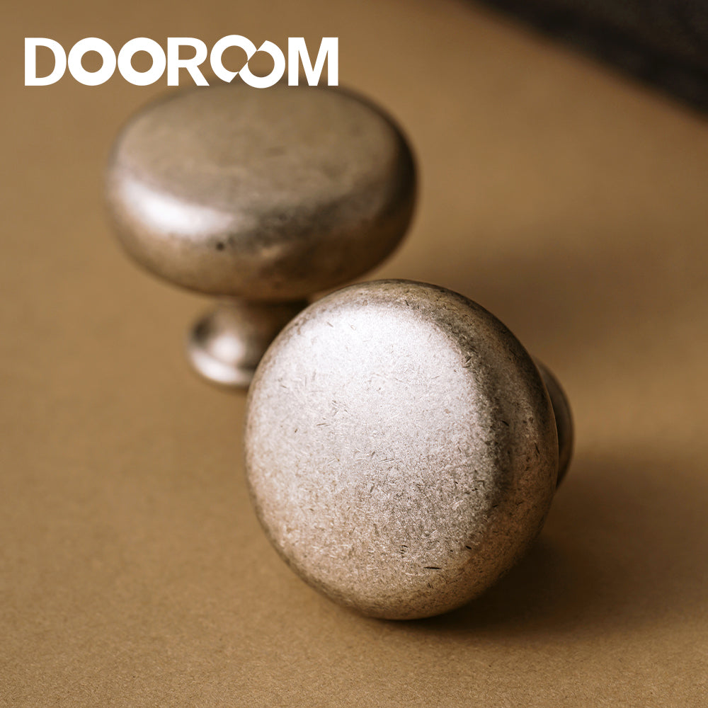 DOOROOM Ancient Silver Retro Brass Handles Pulls With Base Home Cupboard Wardrobe Dresser Shoe Box Drawer Cabinet Knob Storage
