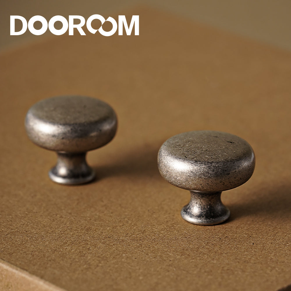 DOOROOM Ancient Silver Retro Brass Handles Pulls With Base Home Cupboard Wardrobe Dresser Shoe Box Drawer Cabinet Knob Storage