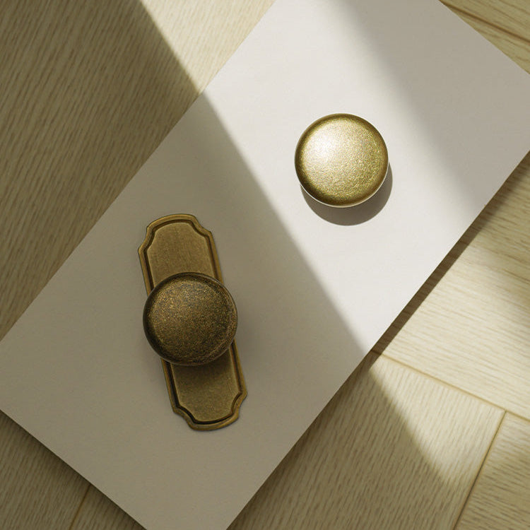 DOOROOM Retro Brass Handles Pulls With Base Home Cupboard Wardrobe Dresser Shoe Box Drawer Cabinet Knob Kitchen Hardware Tools